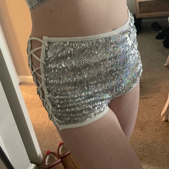 iHeartRaves Silver Rainbow Holographic Sequin Hot Shorts - Picture 7 of 7